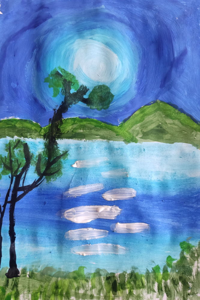 Ночное озеро летом