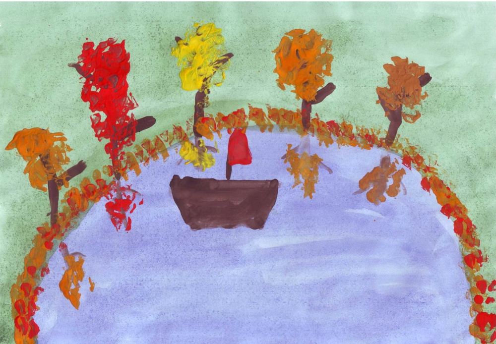 Пруд в городском парке осенью